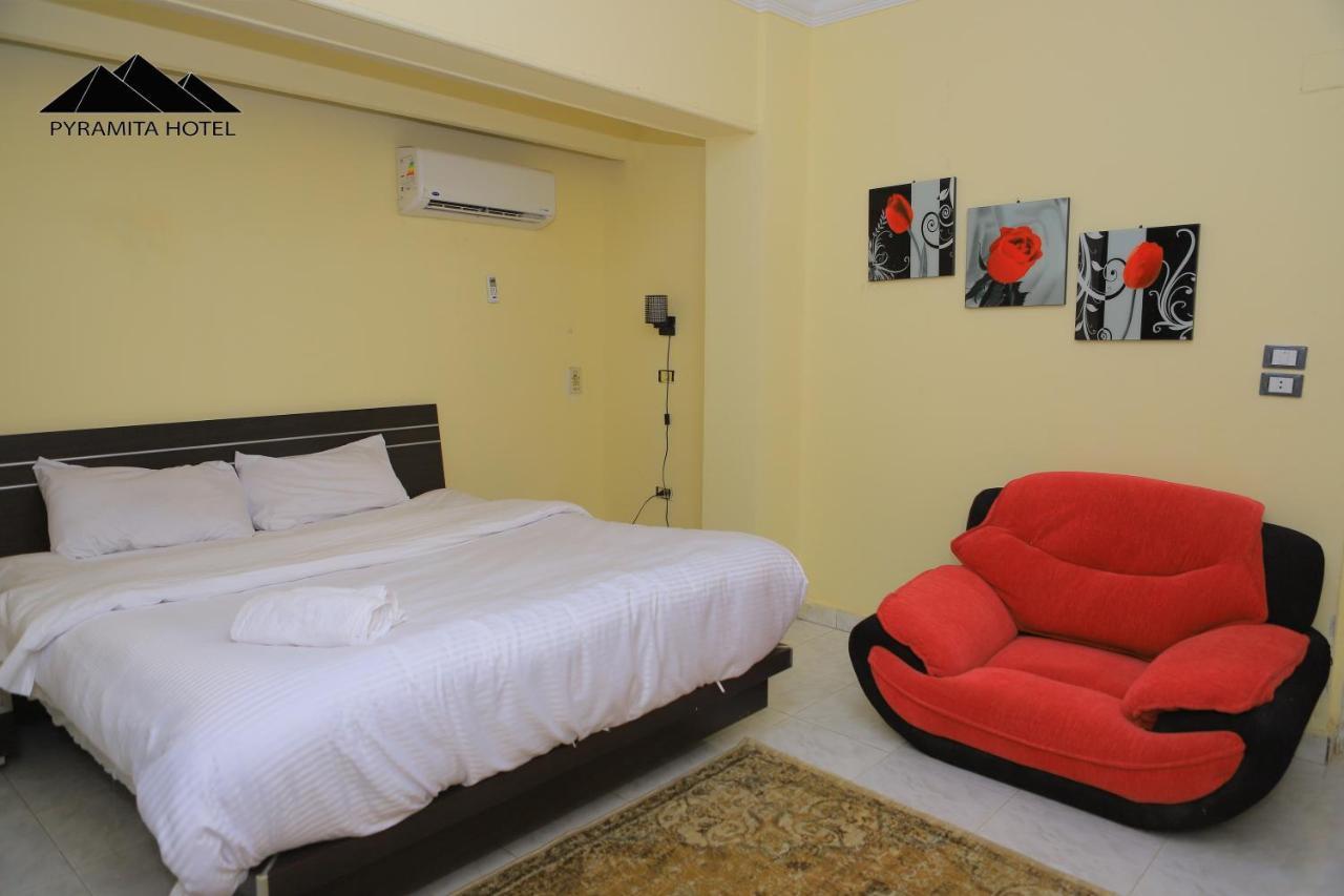 Ghatati Pyramita Hotel מראה חיצוני תמונה