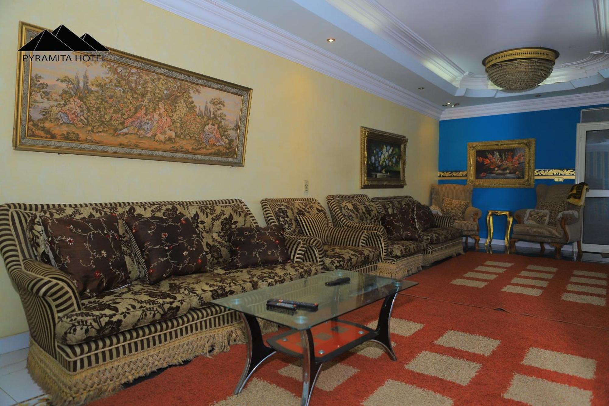 Ghatati Pyramita Hotel מראה חיצוני תמונה