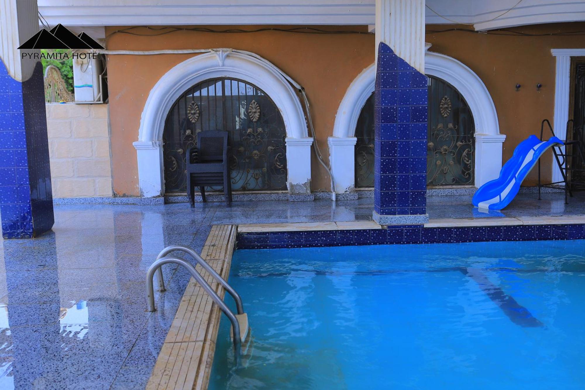 Ghatati Pyramita Hotel מראה חיצוני תמונה