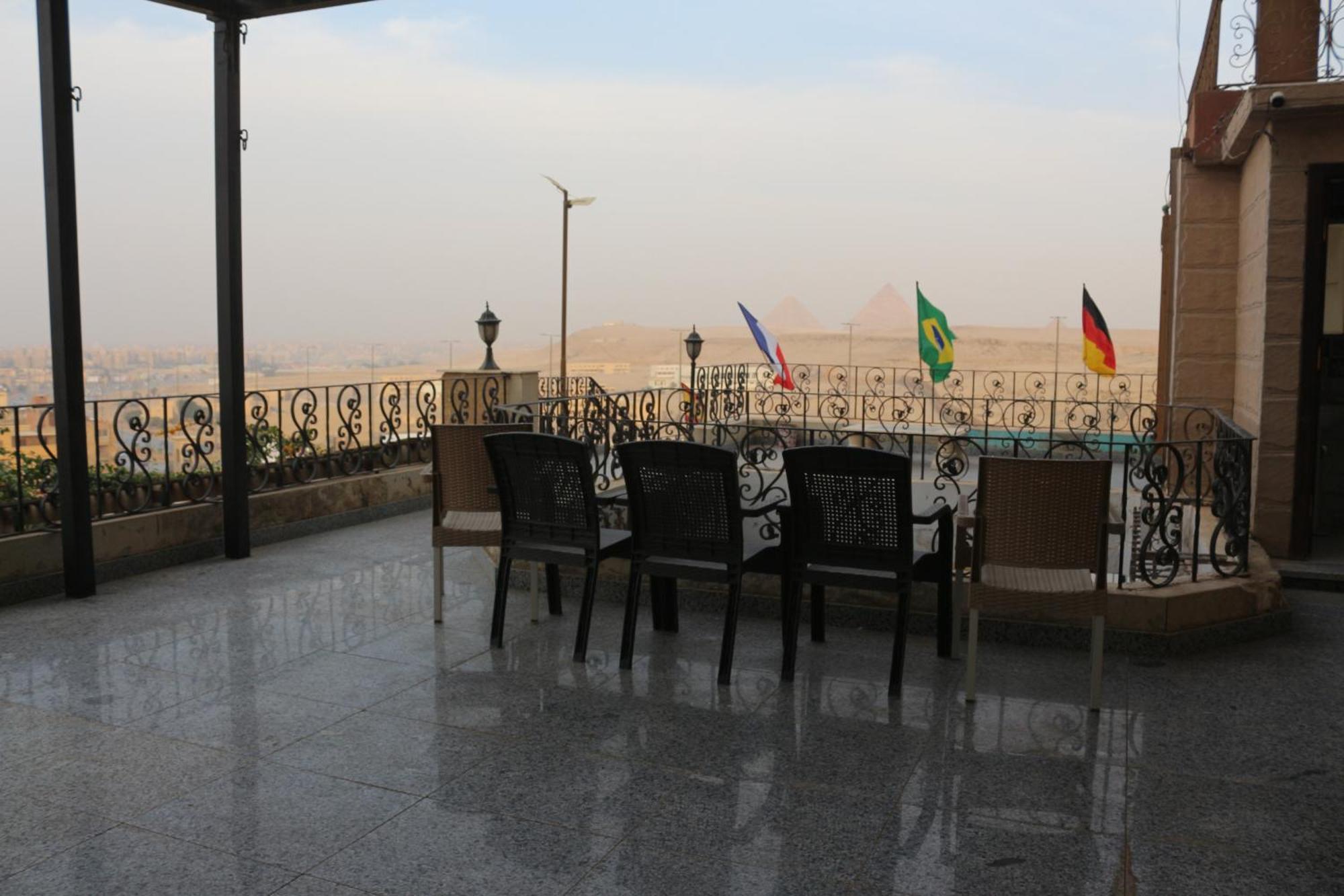 Ghatati Pyramita Hotel מראה חיצוני תמונה