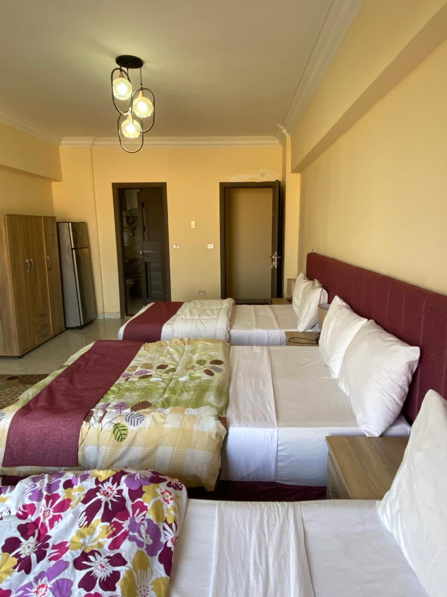 Ghatati Pyramita Hotel מראה חיצוני תמונה