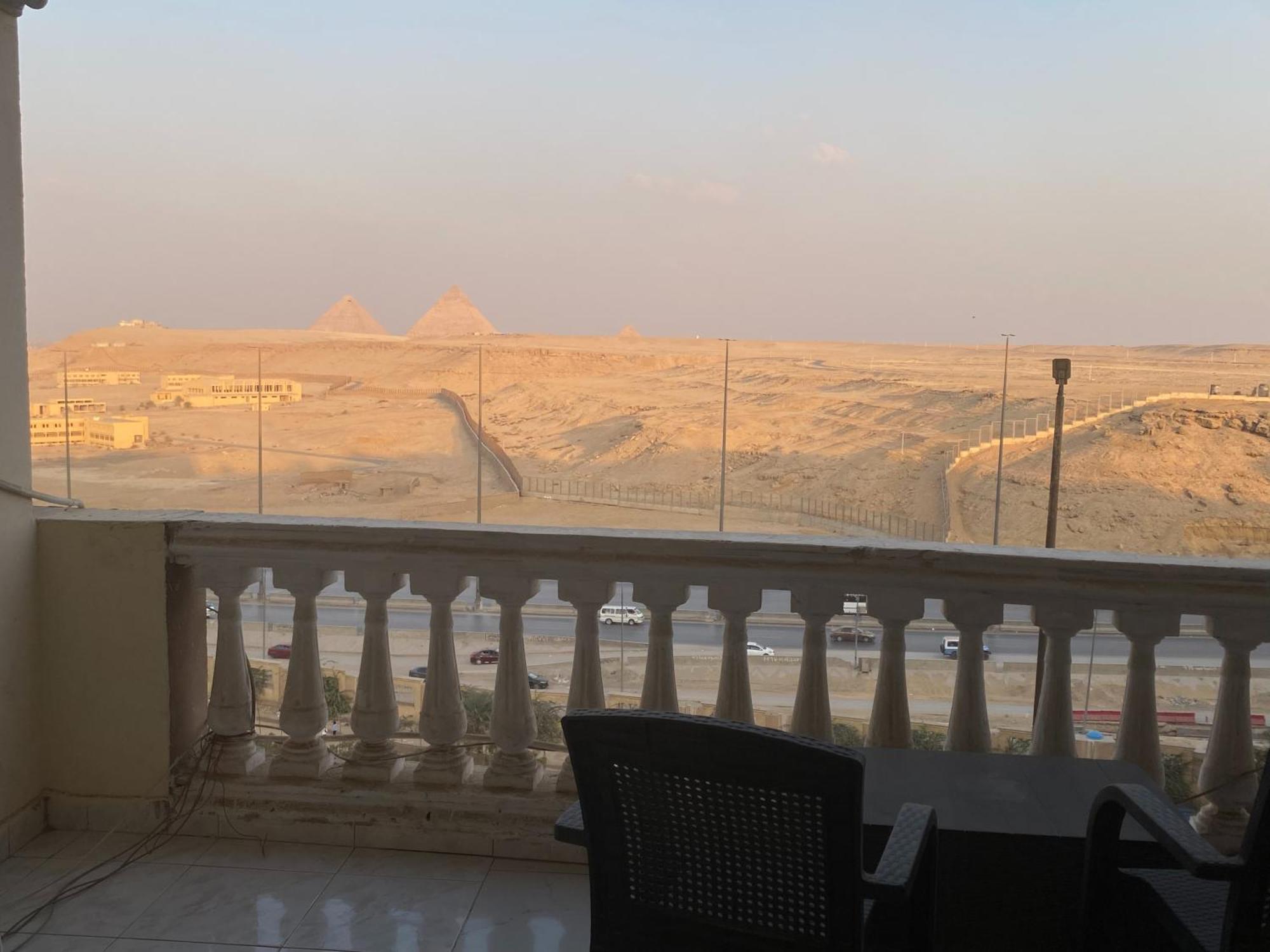 Ghatati Pyramita Hotel מראה חיצוני תמונה