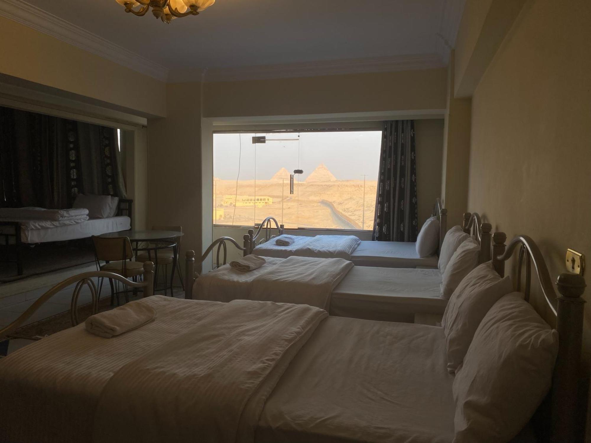 Ghatati Pyramita Hotel מראה חיצוני תמונה