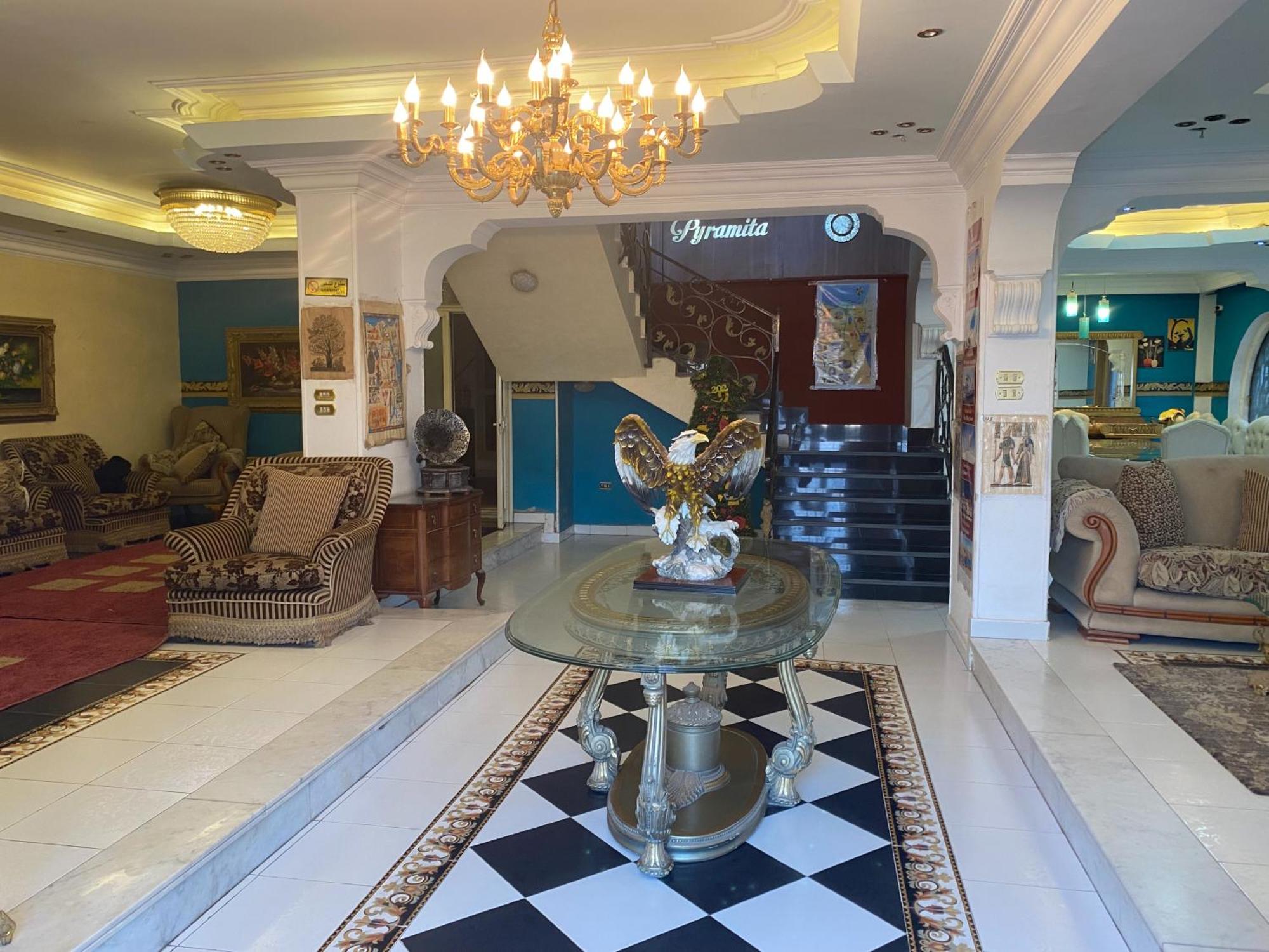 Ghatati Pyramita Hotel מראה חיצוני תמונה