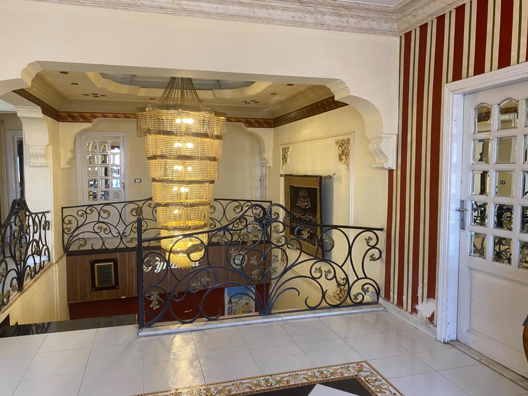 Ghatati Pyramita Hotel מראה חיצוני תמונה