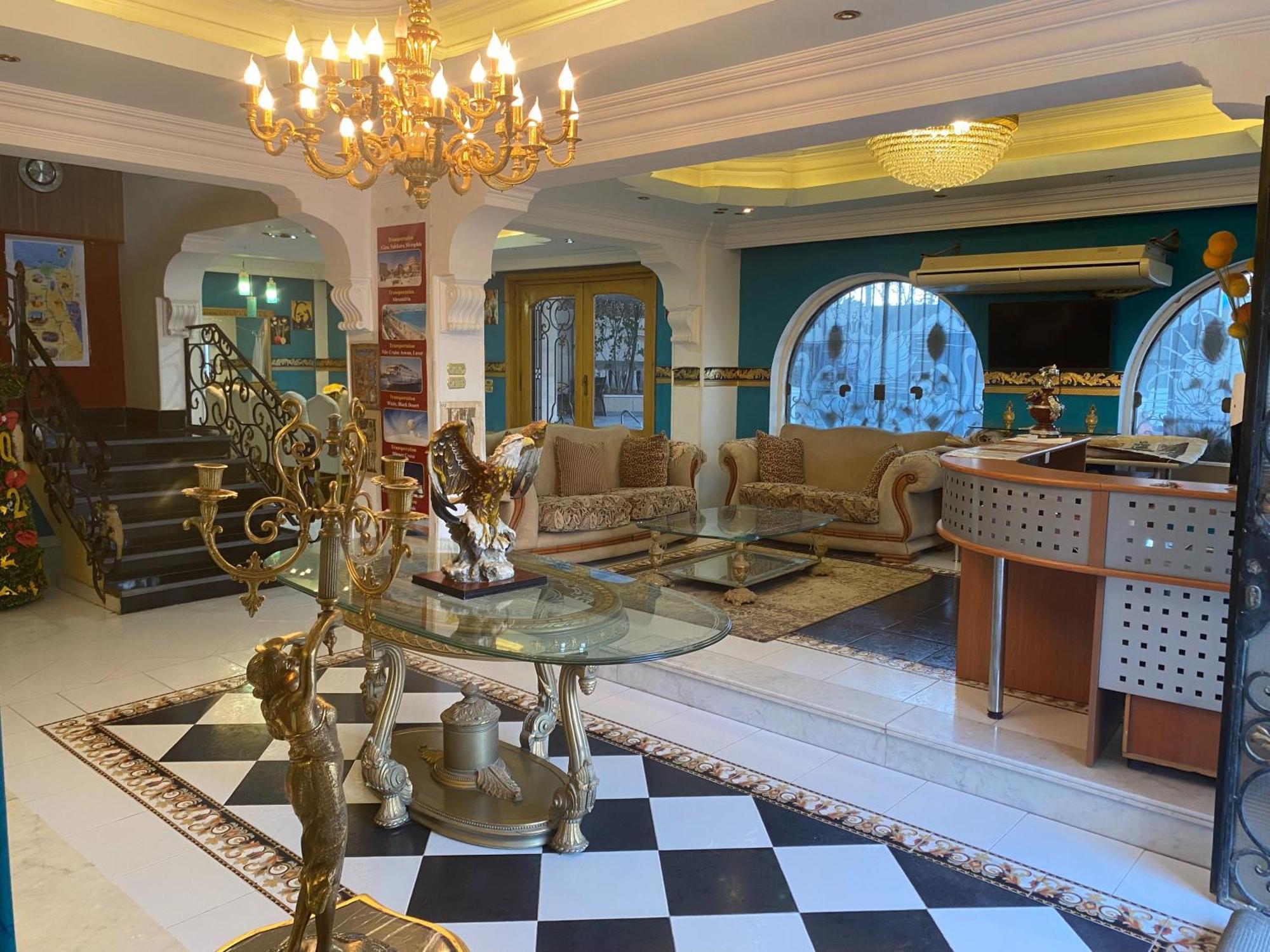 Ghatati Pyramita Hotel מראה חיצוני תמונה